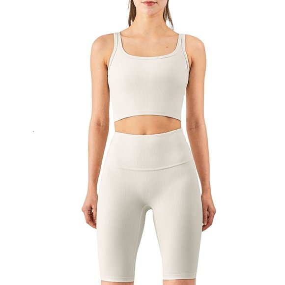 Women's Seamless Workout Shorts Set - Picture 2 of 3